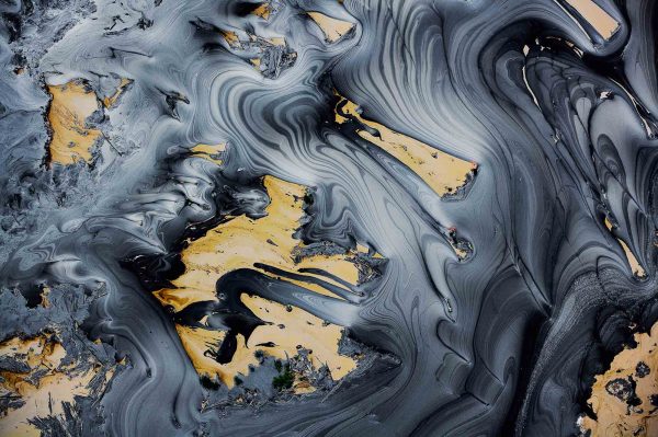 Extraction, Canada - Yann Arthus-bertrand Photography